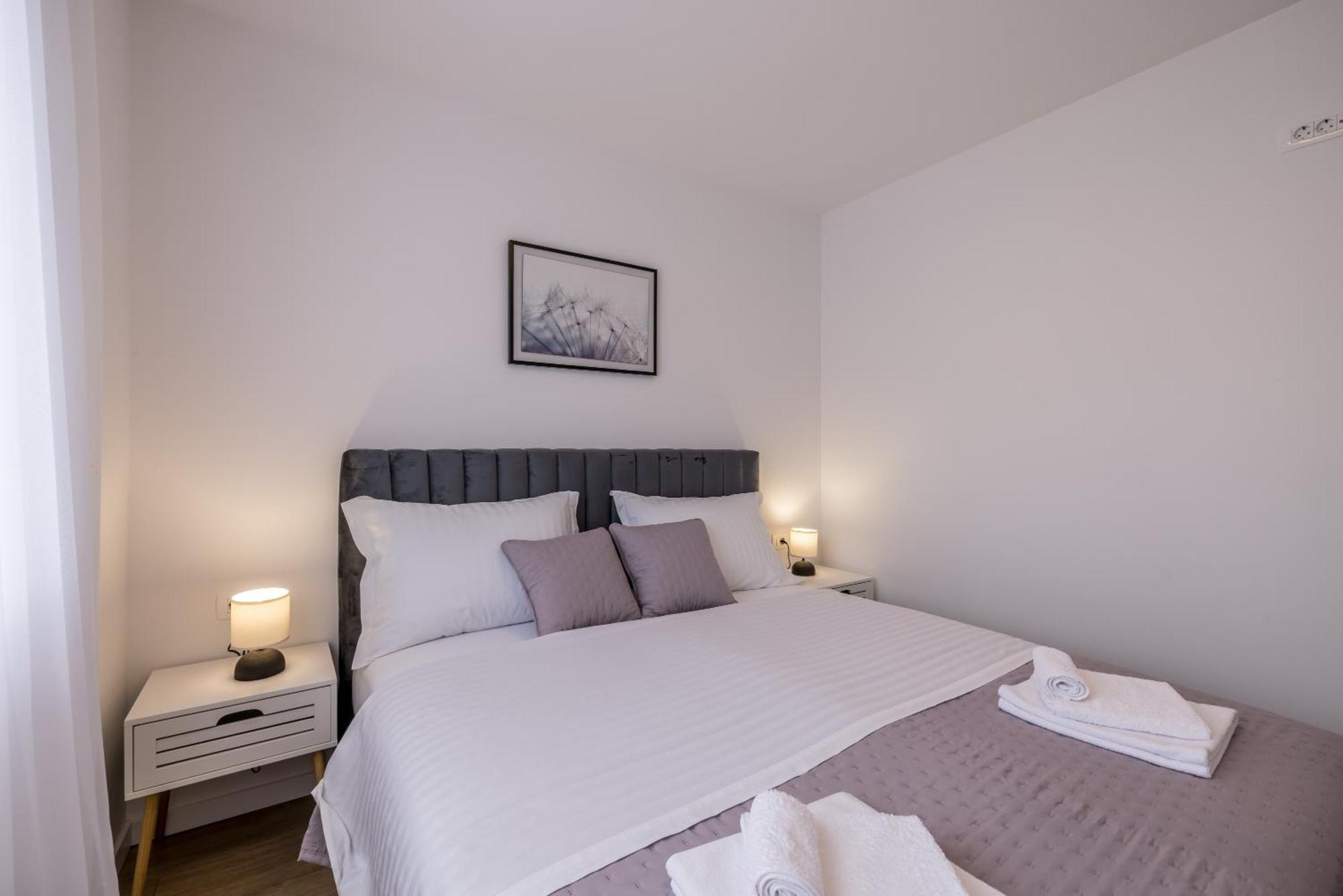 Adriatic Nest, Cozy And Modern Two Bedroom Apartment Kaštela エクステリア 写真