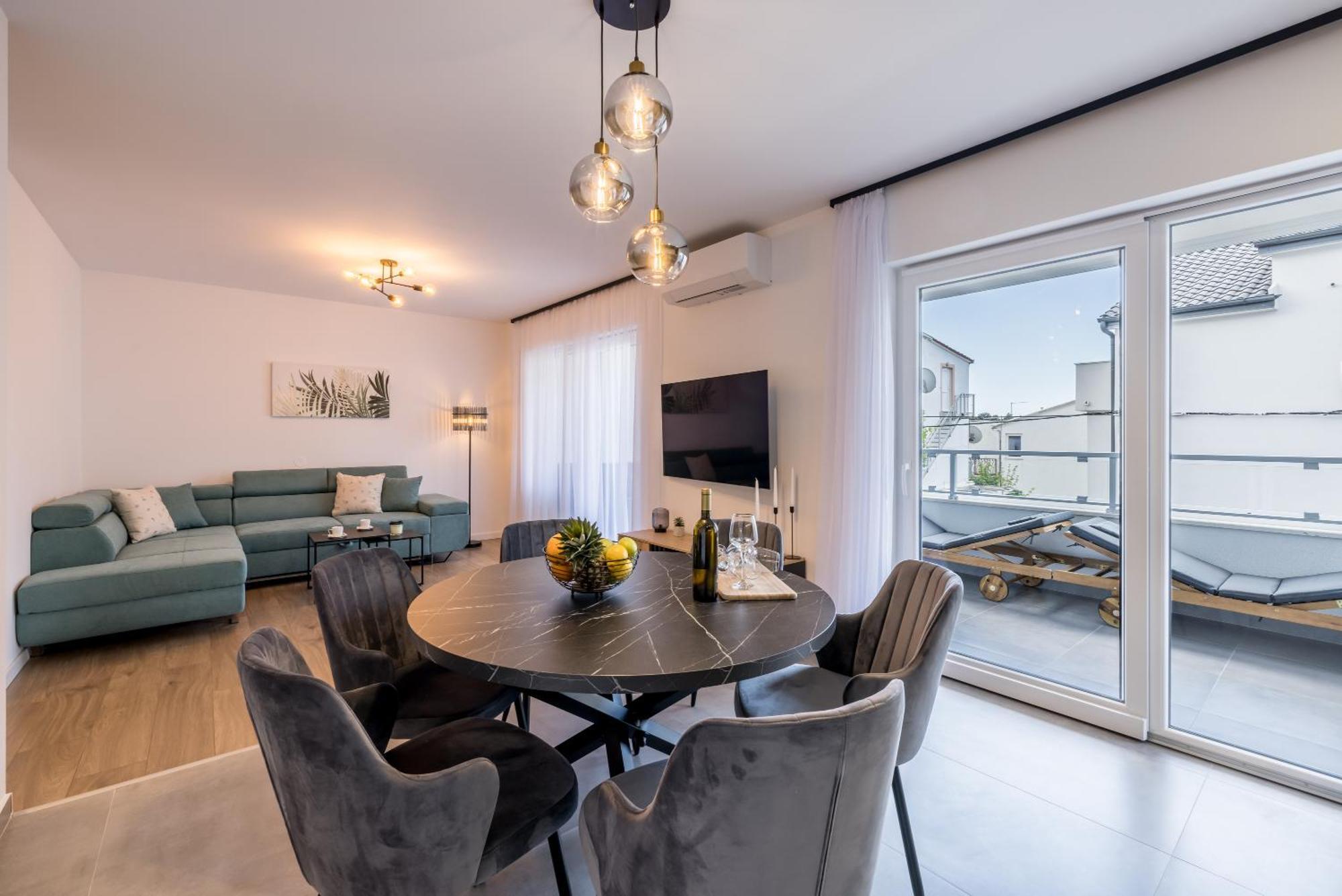 Adriatic Nest, Cozy And Modern Two Bedroom Apartment Kaštela エクステリア 写真